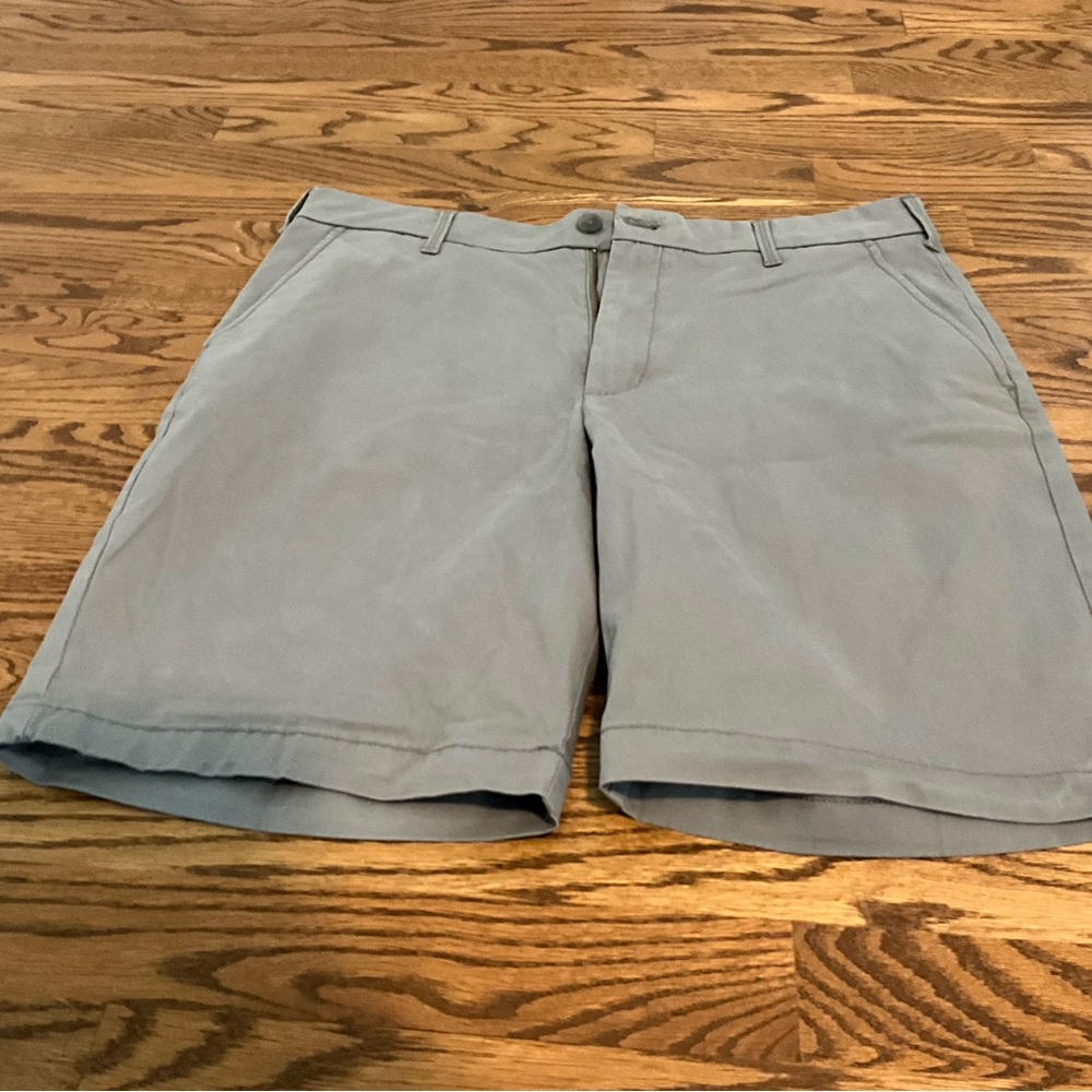Men's Izod Gray Shorts